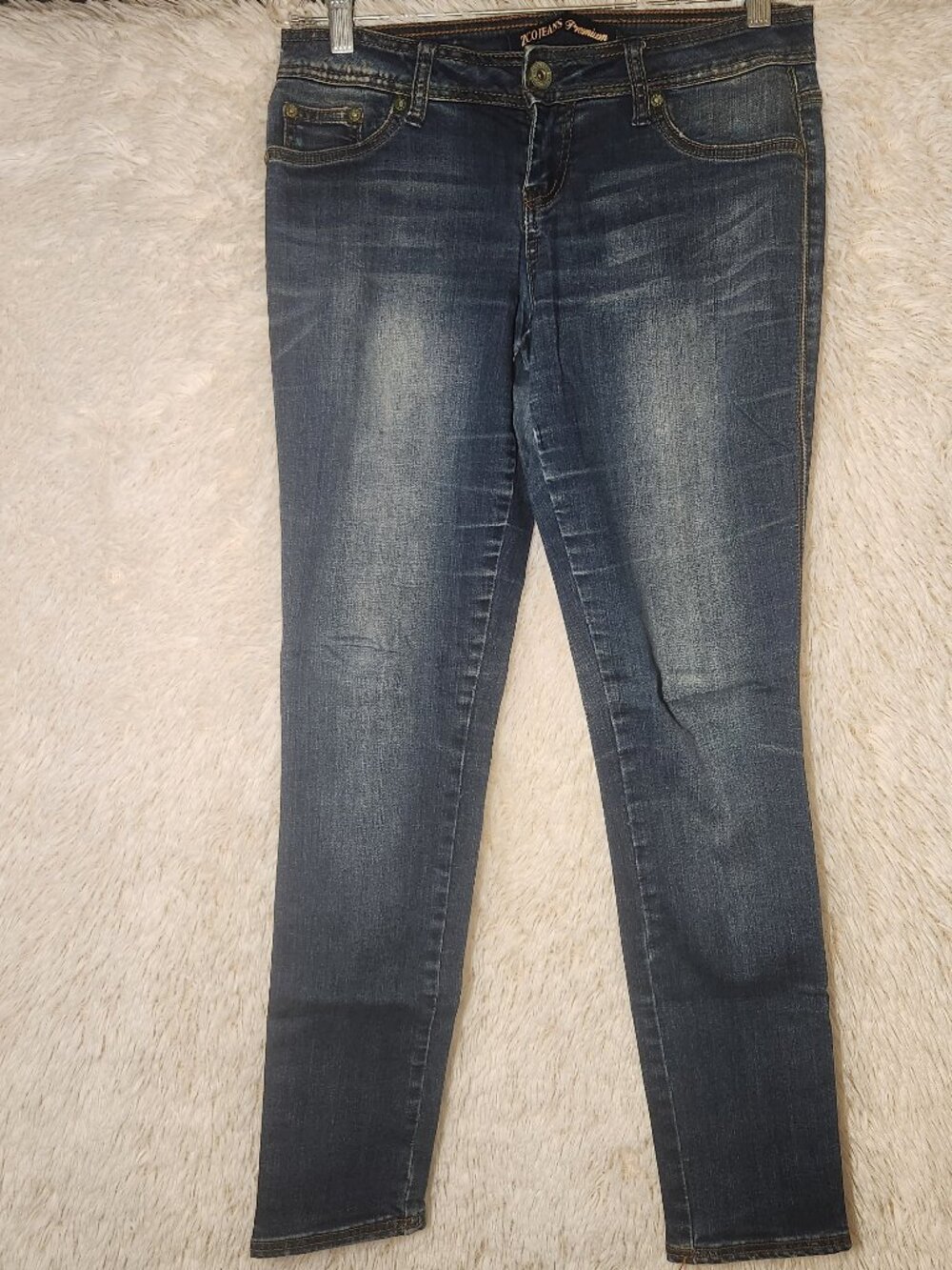 Dark Wash Women’s Skinny Jeans - Blue